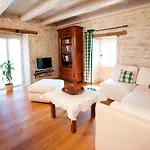 Domaine De Fangal, Pgeonnier 2p, Maison 8p - Piscine 25m - Climatises