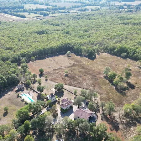Ferienhaus Domaine De Fangal, Pgeonnier 2p, Maison 8p - Piscine 25m - Climatises