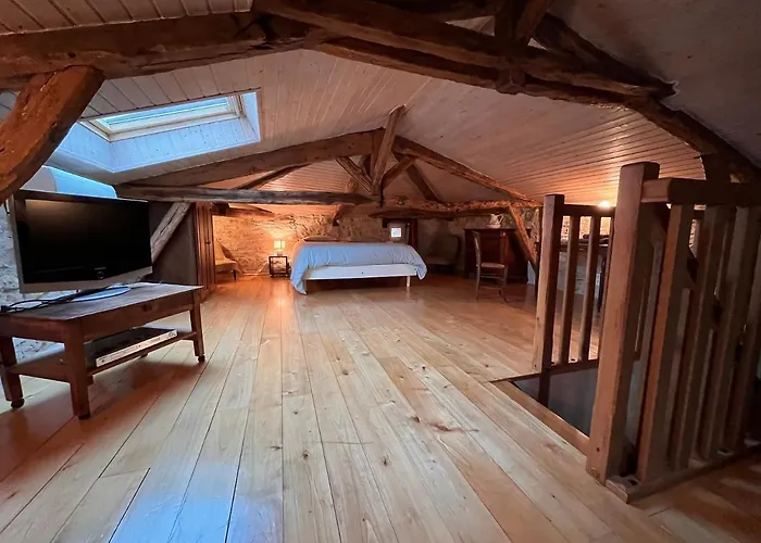 Domaine De Fangal, Pgeonnier 2p, Maison 8p - Piscine 25m - Climatises Septfonds