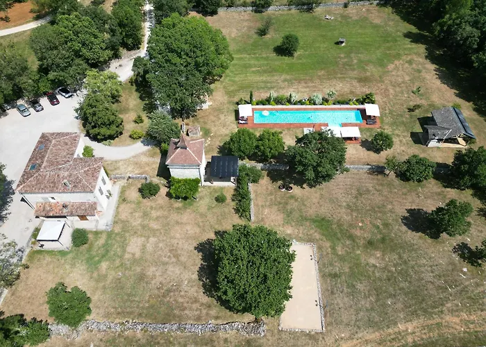 Domaine De Fangal, Pgeonnier 2p, Maison 8p - Piscine 25m - Climatises