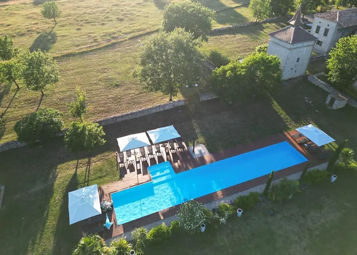Domaine De Fangal, Pgeonnier 2p, Maison 8p - Piscine 25m - Climatises Ferienhaus *