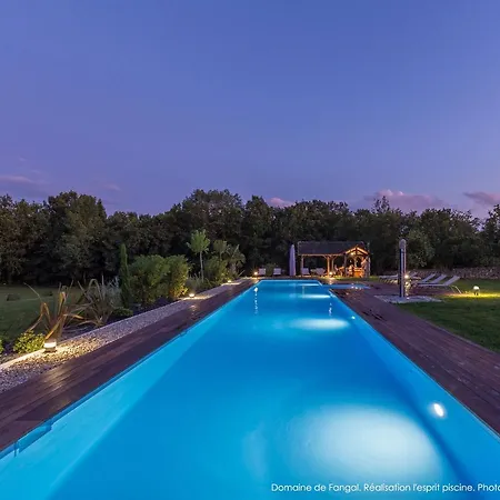Domaine De Fangal, Pgeonnier 2p, Maison 8p - Piscine 25m - Climatisés Casa vacanze Septfonds