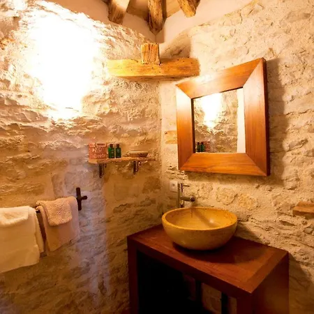 Domaine De Fangal, Pgeonnier 2p, Maison 8p - Piscine 25m - Climatisés * Septfonds