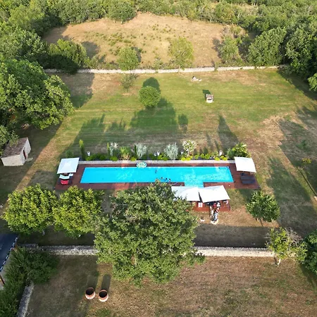 Domaine De Fangal, Pgeonnier 2p, Maison 8p - Piscine 25m - Climatises 別荘 Septfonds